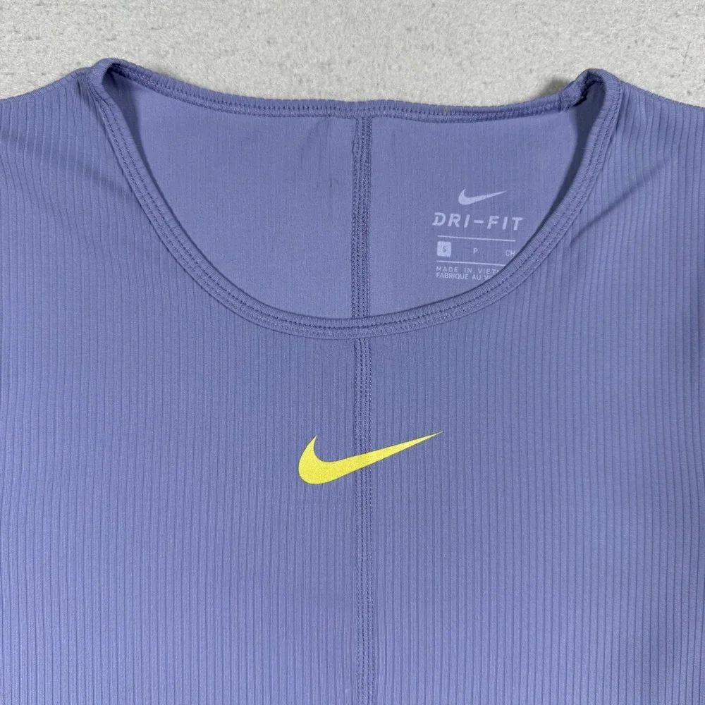 Nike Dri-FIT Womens Long Sleeve Cropped Athletic Training Top Purple Size Small